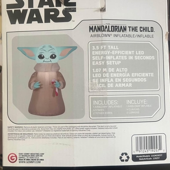 Star Wars Baby Yoda With Candy Cane Led Inflatable - Picture 4 of 4